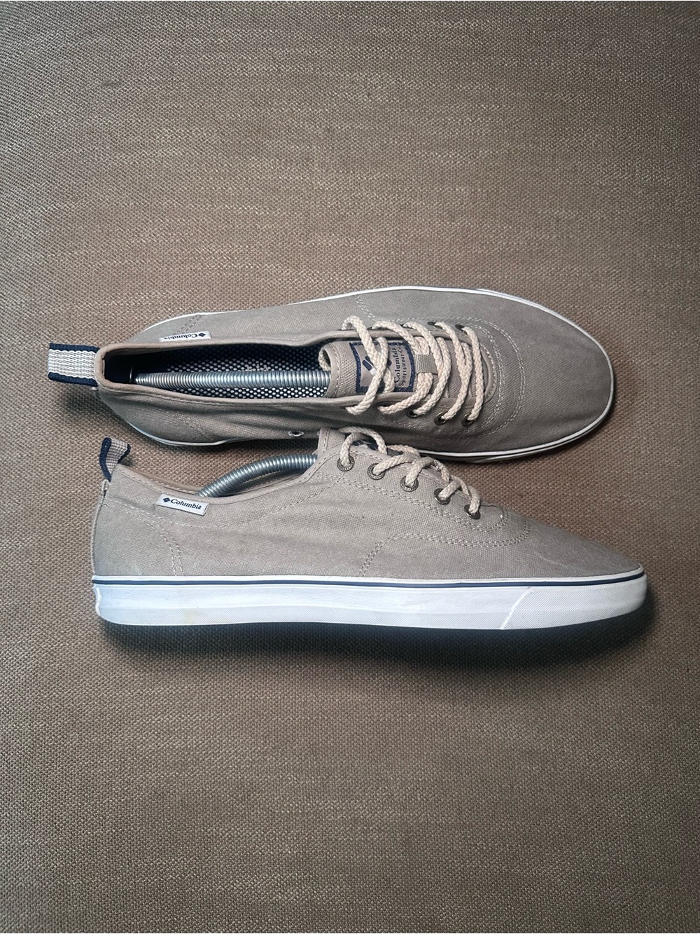 Columbia Men's Taupe Low-Top Canvas Sneaker with White Sole